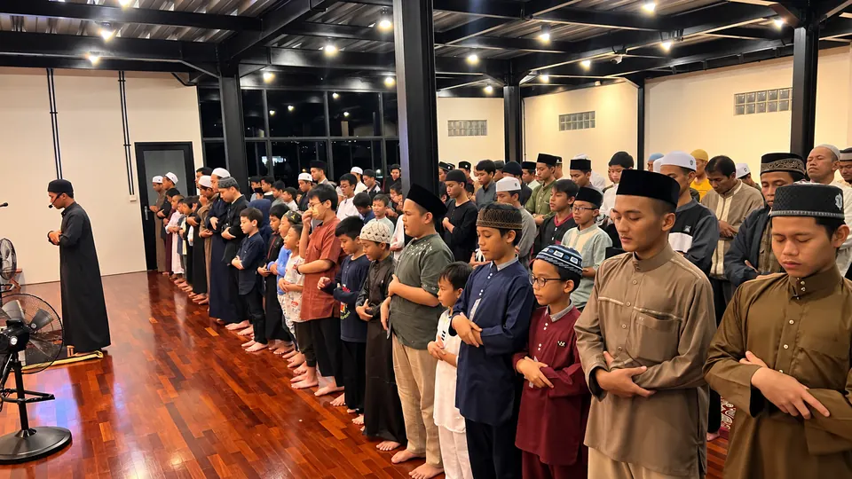 Suasana Masjid Al-Fath di Bandung